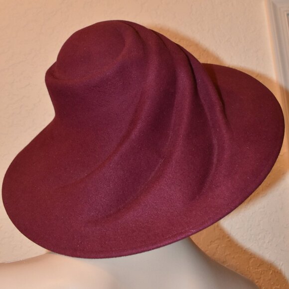 Vintage Burgundy Whiteley Hat made in England - Picture 2 of 4